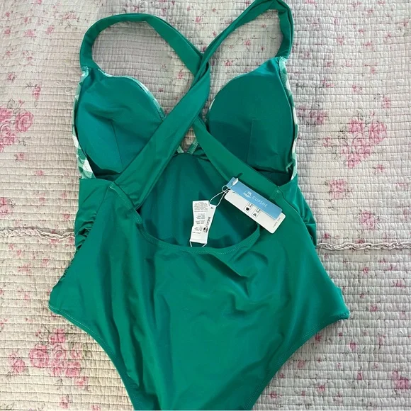 Cupshe Green and White Gingham Bra with Supportive Straps - Picture 5 of 8